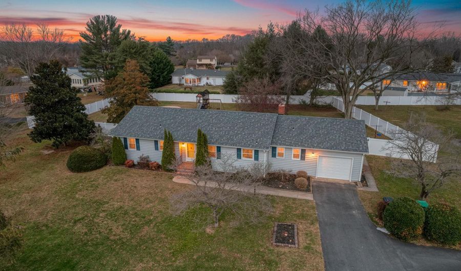 107 DYKE BRANCH Rd, Dover, DE 19901 - 3 Beds, 2 Bath