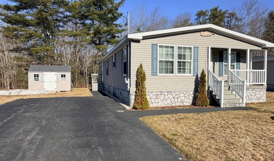 9 Commodore Dr, Biddeford, ME 04005 - 3 Beds, 2 Bath