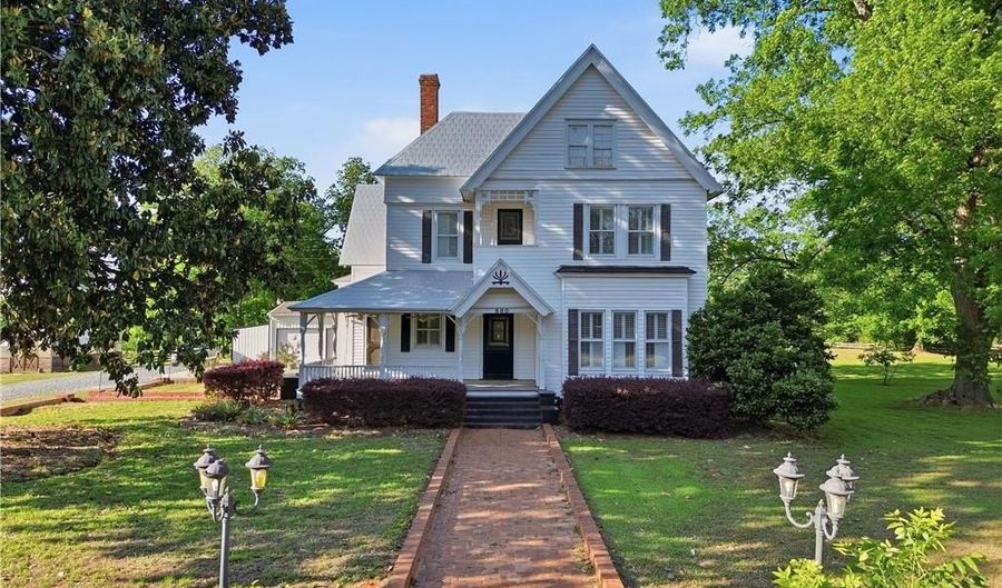 880 Johnstonville Rd, Barnesville, GA 30204 - 3 Beds, 3 Bath