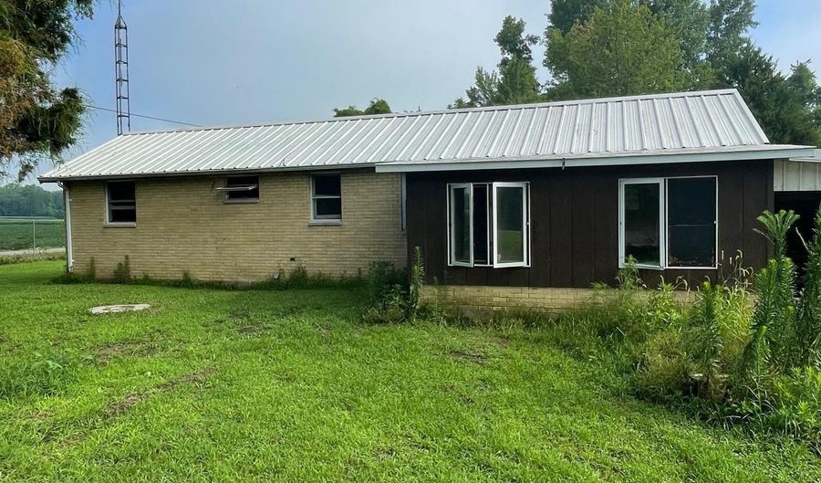 7372 7392 N Pine Bluff Rd, Bicknell, IN 47512 - 2 Beds, 1 Bath