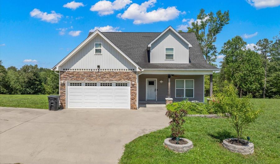 171 Timber Creek Dr, Athens, TN 37303 - 4 Beds, 3 Bath