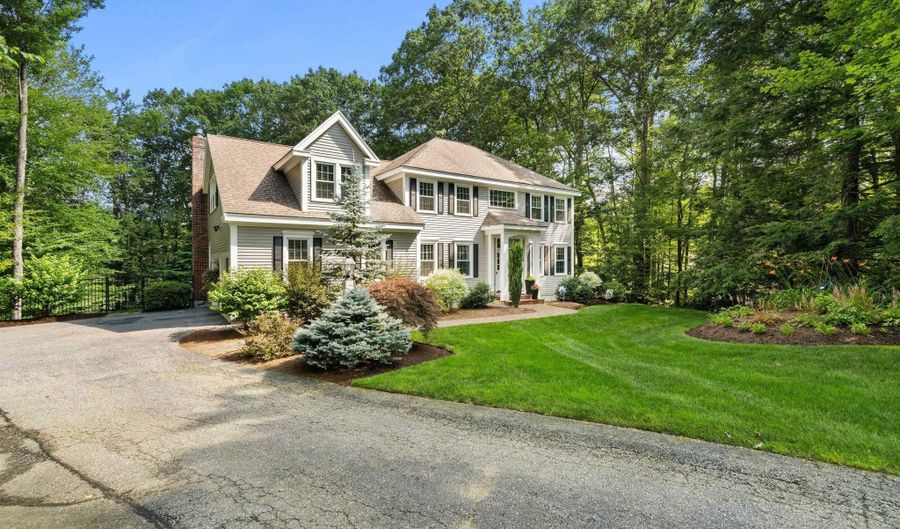 9 Cherry Ln, Bedford, NH 03110 - 4 Beds, 3 Bath