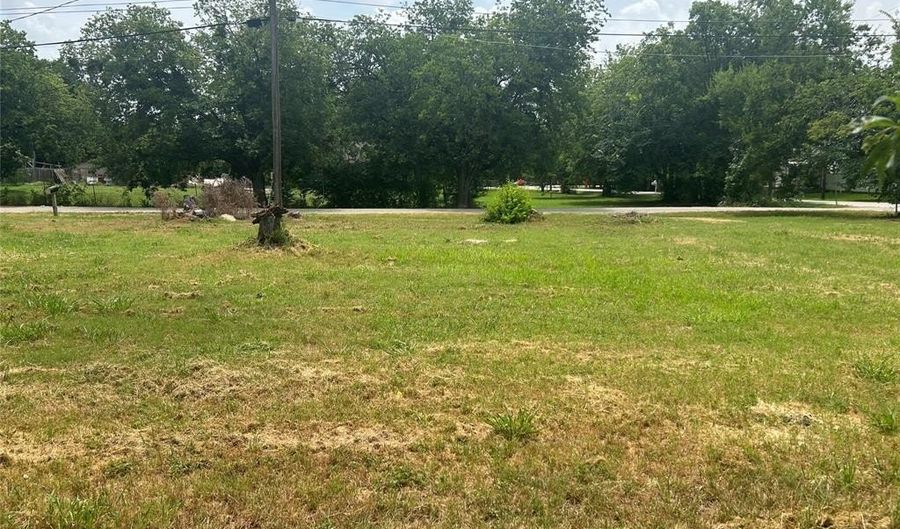 211 S 5th St, Alvarado, TX 76050 - 0 Beds, 0 Bath