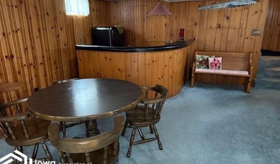 403 Brookridge Dr, Algona, IA 50511 - 4 Beds, 2 Bath