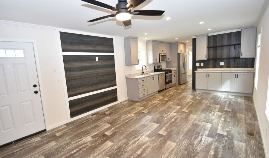 166 Boston Tpke E, Bolton, CT 06043 - 2 Beds, 2 Bath