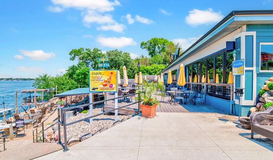435 240th Ave 208, Arnolds Park, IA 51331 - 3 Beds, 2 Bath