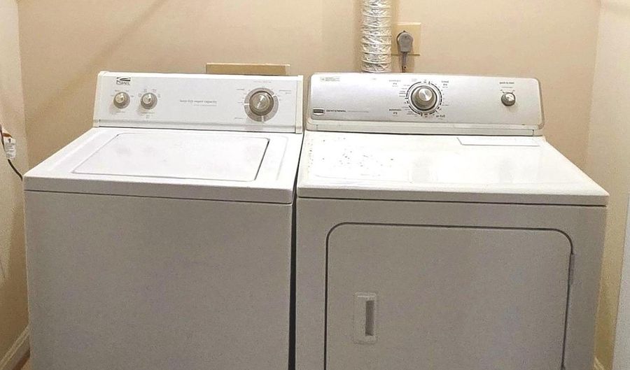 3007 HERITAGE SPRINGS Ct, Alexandria, VA 22306 - 3 Beds, 3 Bath