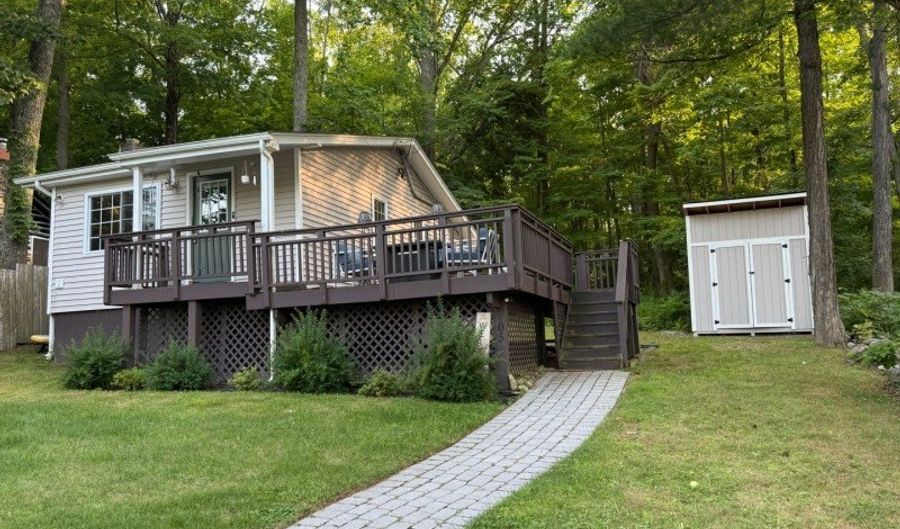 105 Lakeside Dr, Alloway, NJ 07461 - 2 Beds, 1 Bath