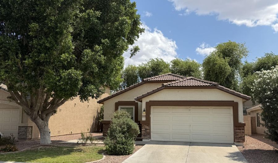 13037 W AVALON Dr, Avondale, AZ 85392 - 3 Beds, 2 Bath