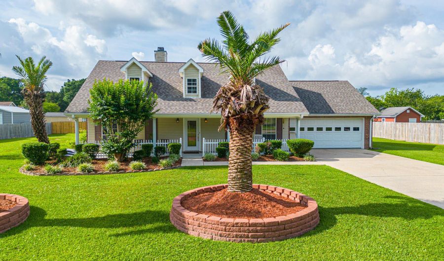 9249 Taylor Dr, Biloxi, MS 39532 - 3 Beds, 2 Bath