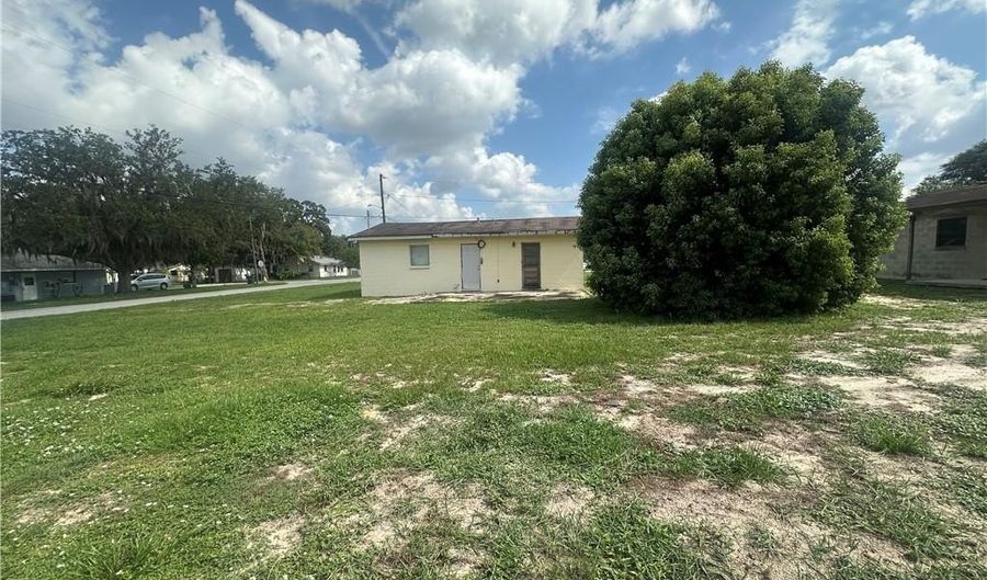 719 W Ruth St, Avon Park, FL 33825 - 3 Beds, 1 Bath