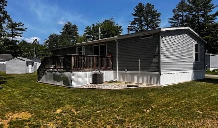 7 Deer Hill Ave, Standish, ME 04084 - 3 Beds, 2 Bath