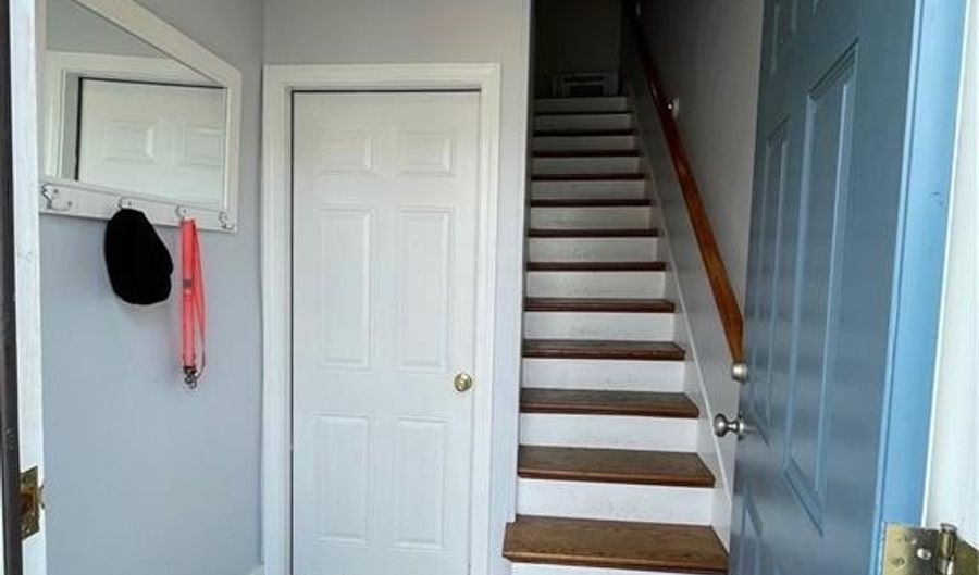 12 Callender Ave 1, Newport, RI 02840 - 1 Beds, 1 Bath