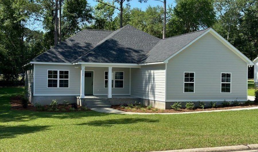 2036 Lexington Ave, Bainbridge, GA 39817 - 3 Beds, 2 Bath