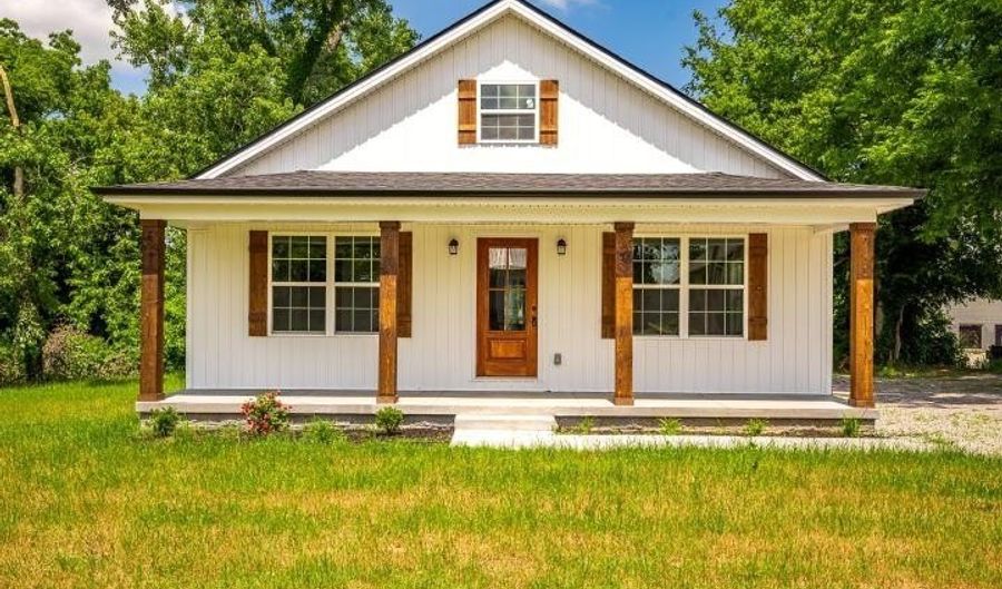 110 Pearl St, Auburn, KY 42206 - 2 Beds, 2 Bath