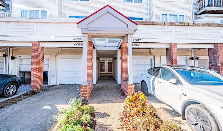 44186 SHADY GLEN Ter, Ashburn, VA 20147 - 3 Beds, 3 Bath