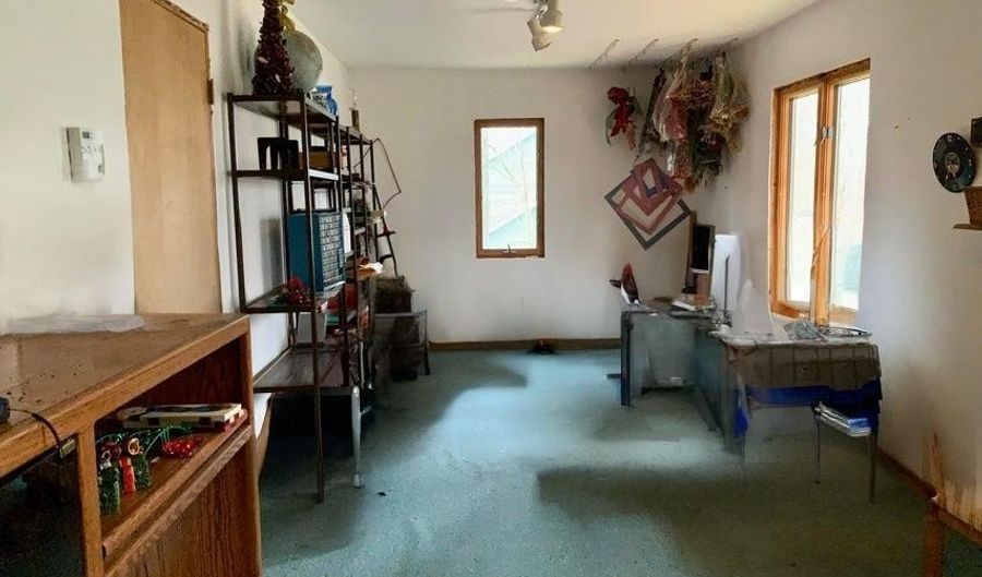 140 Anna Rd, Blakeslee, PA 18610 - 3 Beds, 2 Bath