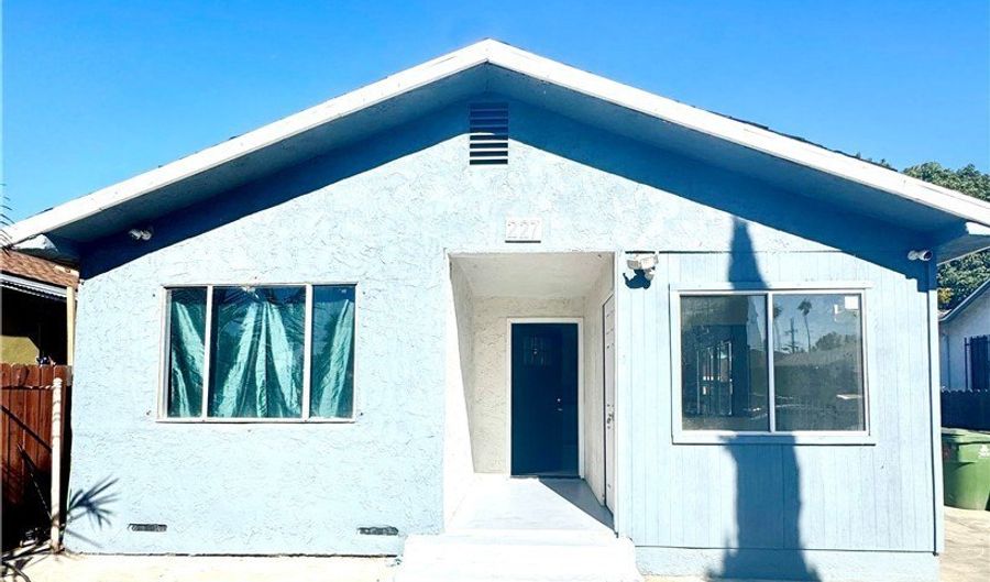 227 E 111th St, Los Angeles, CA 90061 - 5 Beds, 3 Bath