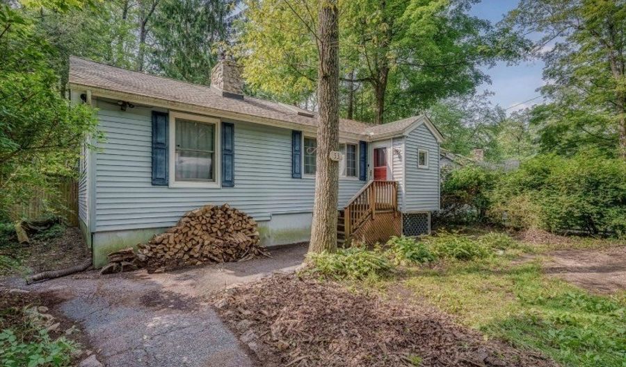 53 Lonaconing Rd, Alloway, NJ 07422 - 2 Beds, 1 Bath