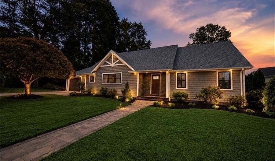61 Applegate Rd, Cranston, RI 02920 - 4 Beds, 3 Bath