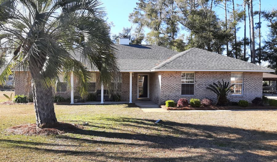 5115 Menawa Trl, Marianna, FL 32446 - 3 Beds, 2 Bath