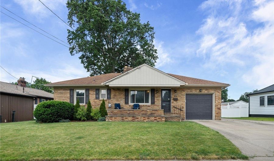 302 Homewood Ave, Akron, OH 44312 - 3 Beds, 2 Bath