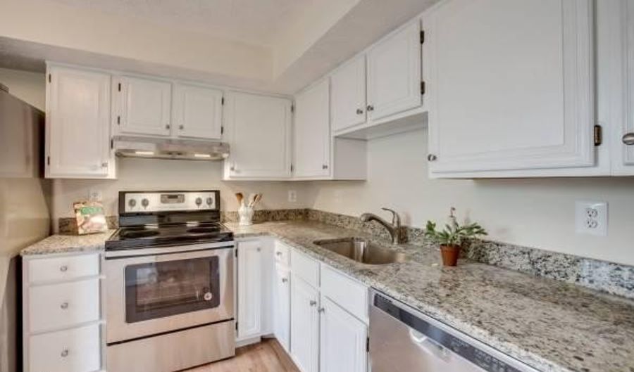 2025 N GLEBE Rd, Arlington, VA 22207 - 3 Beds, 4 Bath