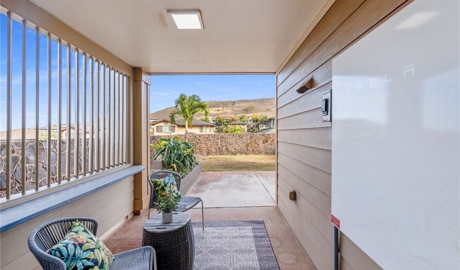 92-1435 Punawainui St, Kapolei, HI 96707 - 4 Beds, 3 Bath