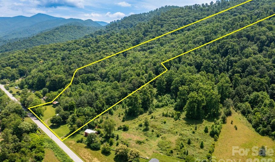 329 N Fork Rd, Barnardsville, NC 28709 - 3 Beds, 2 Bath