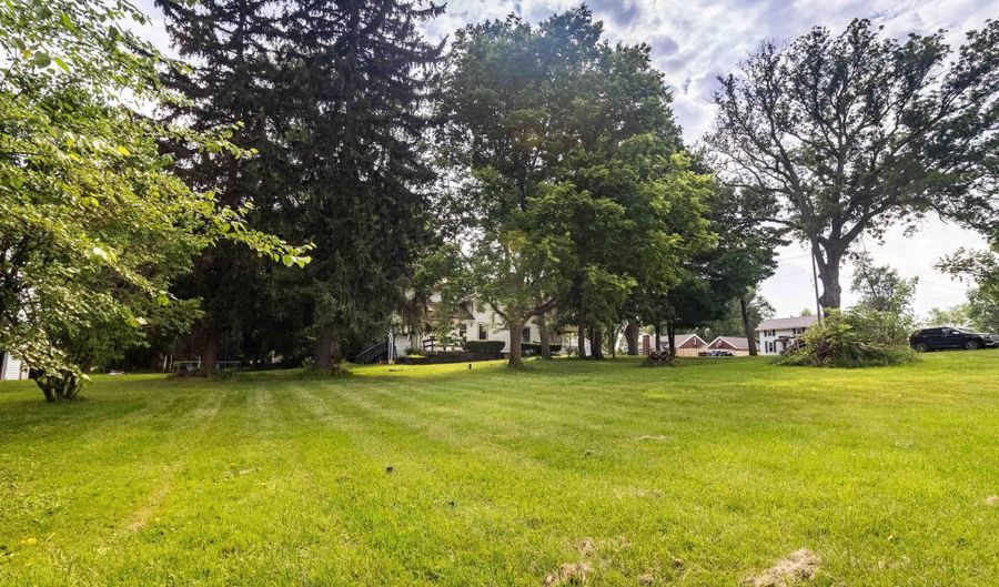 1193 Seneca St, Adrian, MI 49221 - 4 Beds, 2 Bath