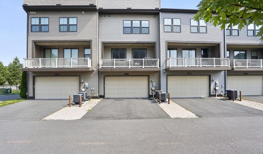 43479 CHARITABLE St, Ashburn, VA 20148 - 4 Beds, 5 Bath