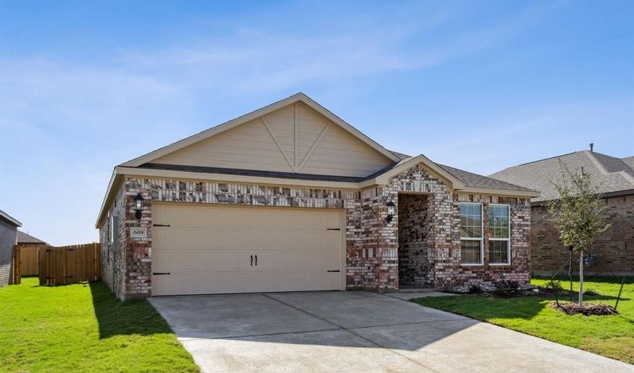 609 Harbor Oaks Dr, Anna, TX 75409 - 4 Beds, 2 Bath