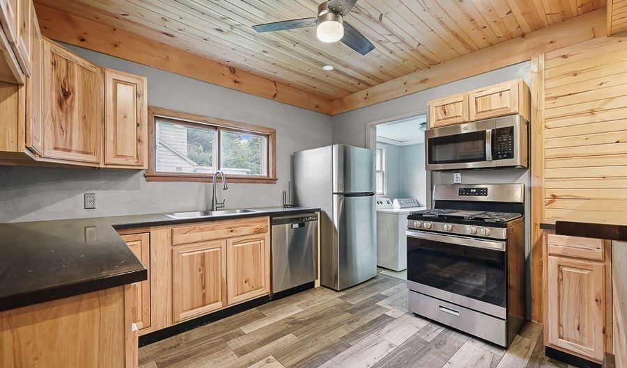 1846 S Freedom Ave, Alliance, OH 44601 - 3 Beds, 2 Bath
