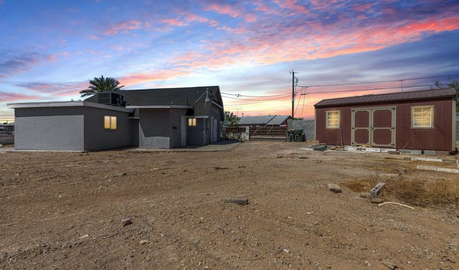 122 E ASH Ave, Casa Grande, AZ 85122 - 3 Beds, 2 Bath