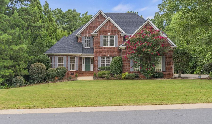 335 Benford Dr, Boiling Springs, SC 29316 - 6 Beds, 4 Bath