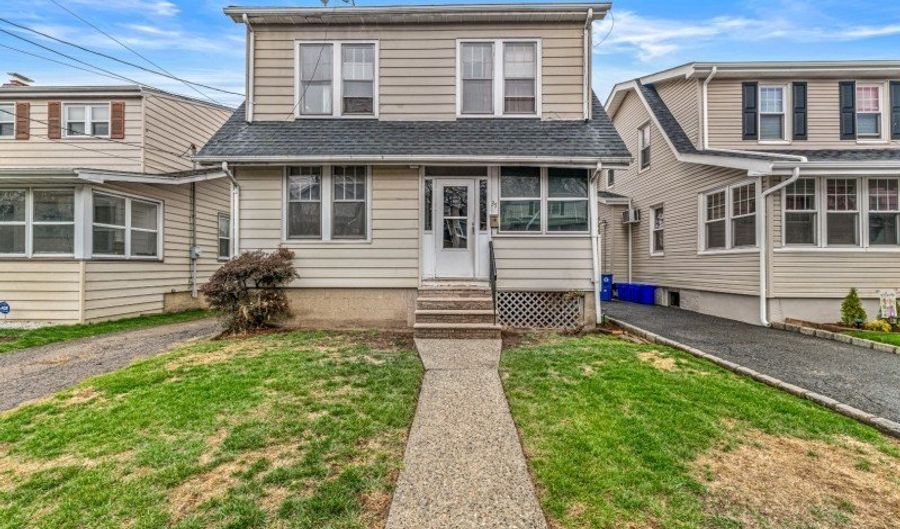 35 Perry St, Belleville, NJ 07109 - 3 Beds, 1 Bath