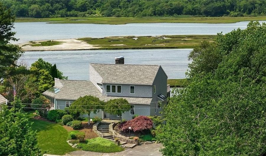 96 Starr Dr, Narragansett, RI 02882 - 3 Beds, 4 Bath