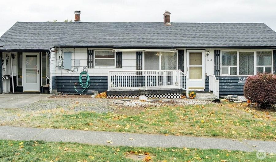 1612 22nd St, Anacortes, WA 98221 - 3 Beds, 2 Bath