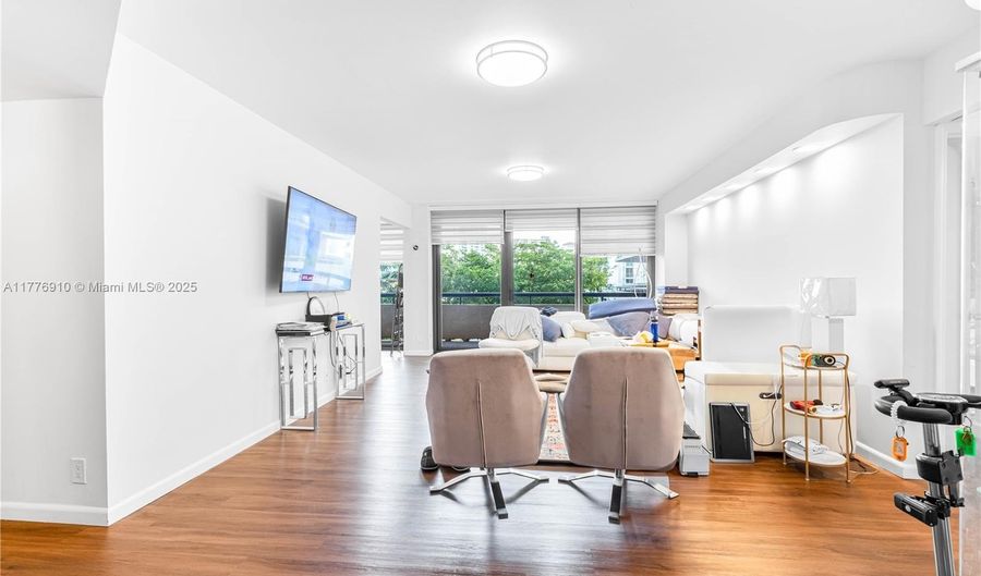 19667 Turnberry Way 3F, Aventura, FL 33180 - 2 Beds, 2 Bath