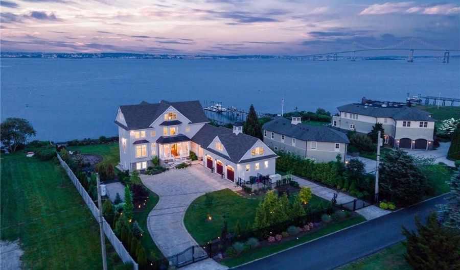 10 Coulter St, Jamestown, RI 02835 - 4 Beds, 8 Bath