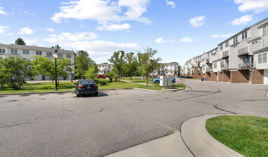1876 Lindsay Ln, Ann Arbor, MI 48104 - 2 Beds, 2 Bath