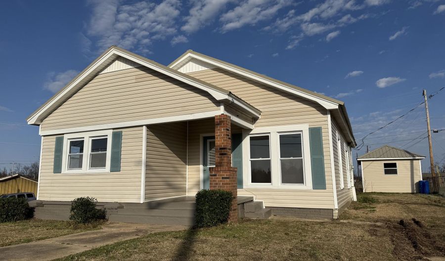 1212 Highland Dr, Amory, MS 38821 - 4 Beds, 2 Bath