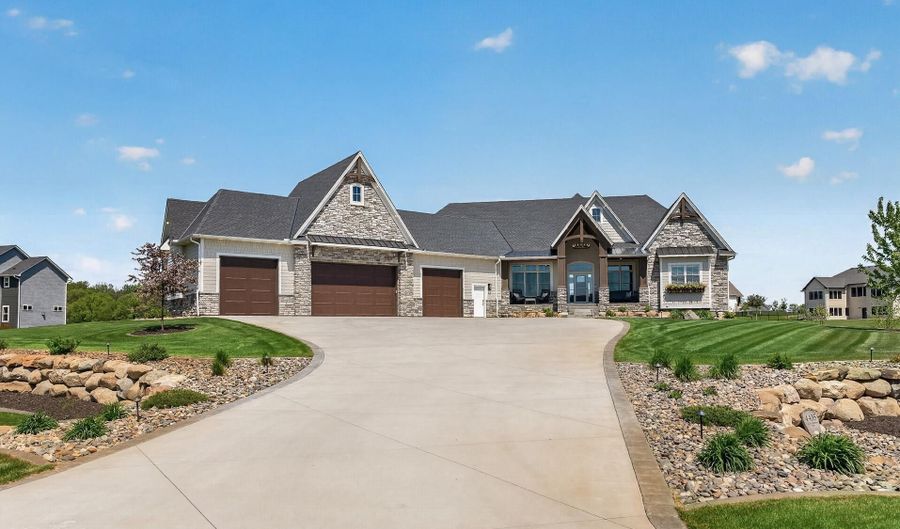 4435 167th Ave NW, Andover, MN 55304 - 4 Beds, 4 Bath
