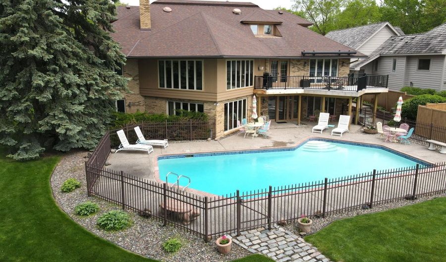 1128 Benton St, Anoka, MN 55303 - 6 Beds, 6 Bath