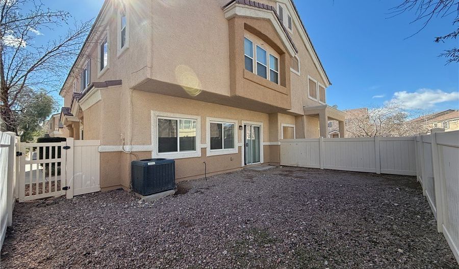 1069 Slate Crossing Ln 2, Henderson, NV 89002 - 3 Beds, 3 Bath