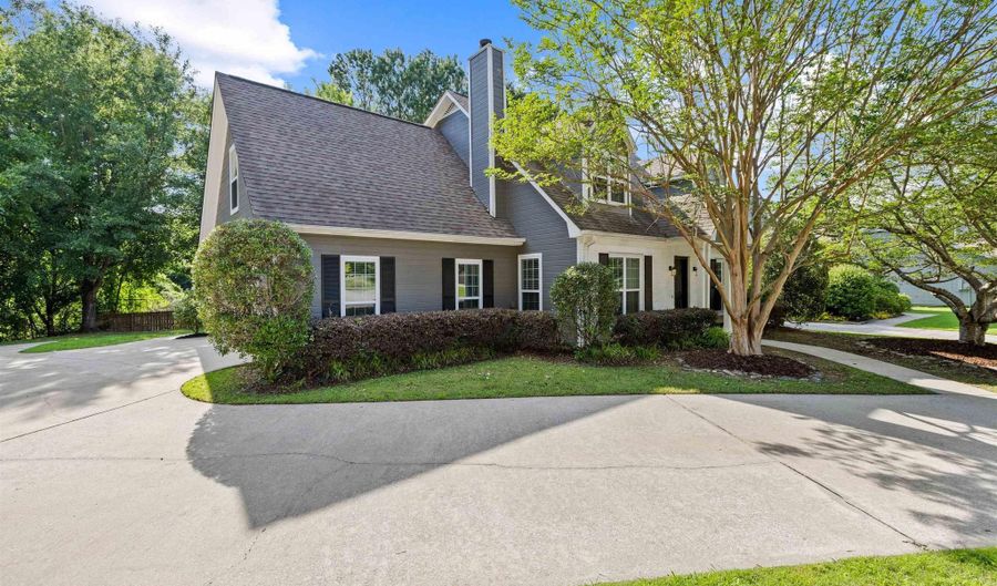 229 BRENTWOOD Dr, Alabaster, AL 35007 - 4 Beds, 2 Bath