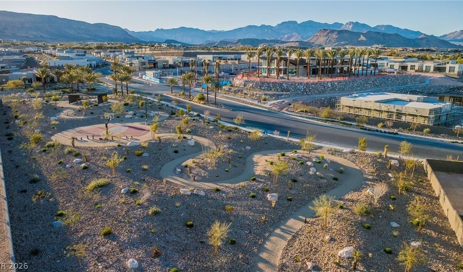 10824 Agate Cliffs Ave, Las Vegas, NV 89135 - 5 Beds, 5 Bath