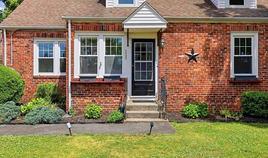 115 Poplar St, Agawam, MA 01030 - 4 Beds, 2 Bath