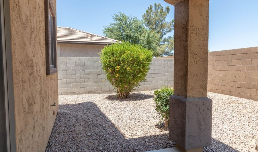 6231 S PEARL Dr, Chandler, AZ 85249 - 4 Beds, 3 Bath