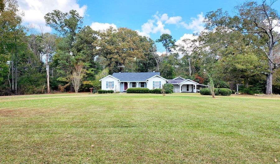 346 Watts Ln NW, Brookhaven, MS 39601 - 4 Beds, 2 Bath